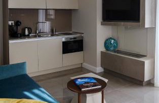 L-Suites - Photo 54