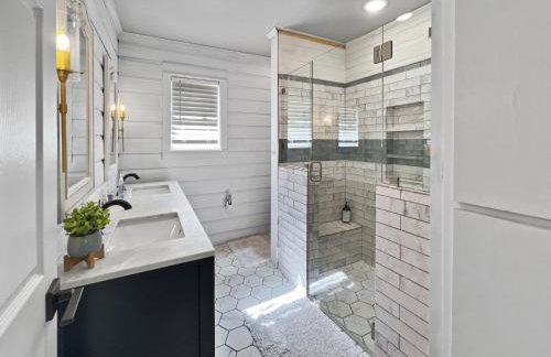 Lakefront Retreat with Sandy Beach! - Foto 11