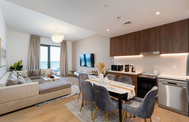 Contemporary La Mer 1BR w Beach Access - Photo 1