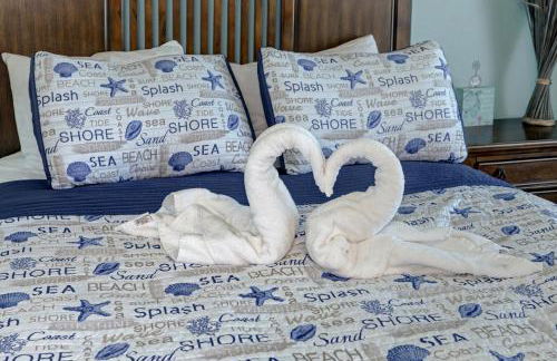 Cozy Beach Home with Resort Amenities, Oceanbay, lake views and 3 decks! - Foto 13