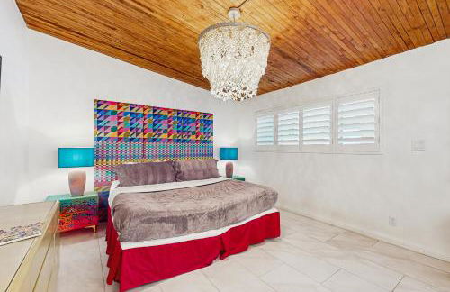 Lounge Poolside Scottsdale Gem with Game Room! - Foto 14