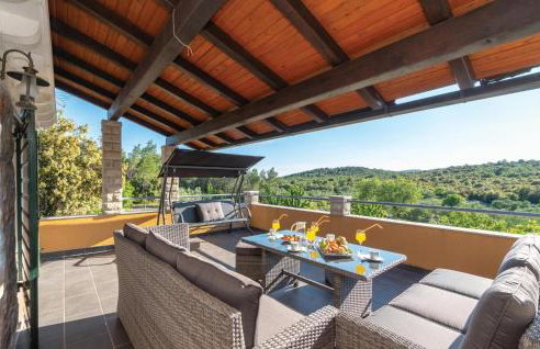 Pet Friendly Home In Cara - Photo 4