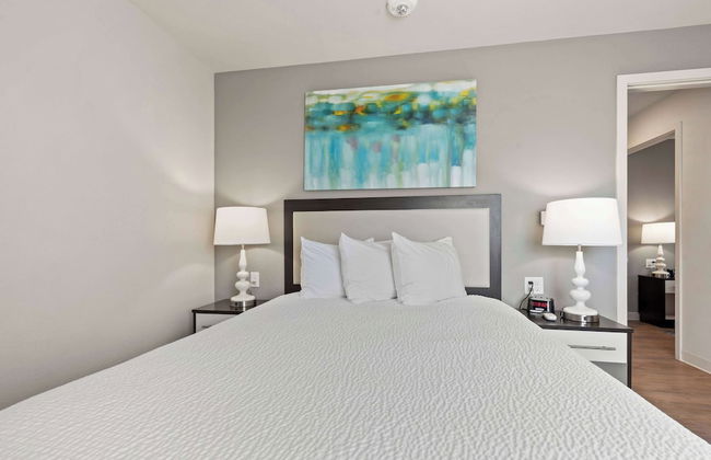 WaterWalk Extended Stay by Wyndham Kansas City - Overland Pk - Photo 25