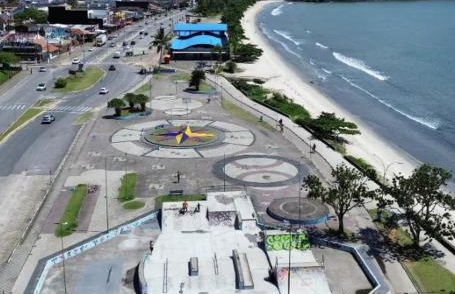 Apartamento com vista pro mar no Centro de Ubatuba - com estacionamento 2 quartos e cozinha completa - Foto 43