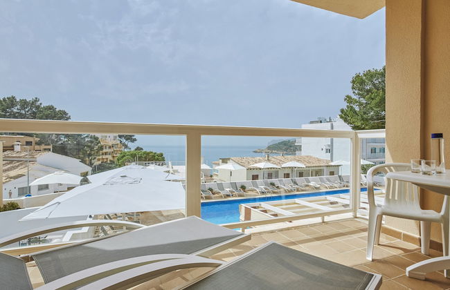 Universal Aparthotel Don Camilo - Photo 21