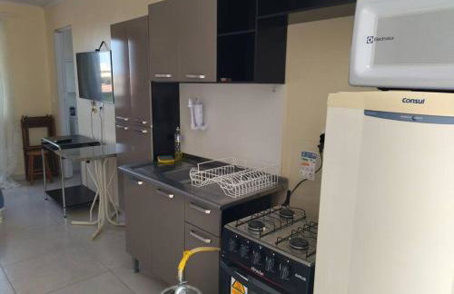 kitnet central com linda vista 75 - Foto 19