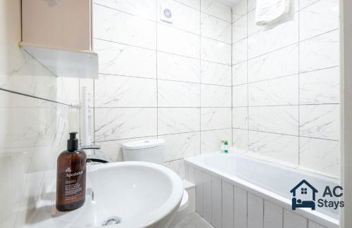 West House 4-bed Perfect for Contractors, Groups and Families - Foto 12