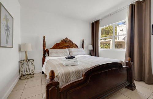 Artful 4BR Family Retreat - Foto 4