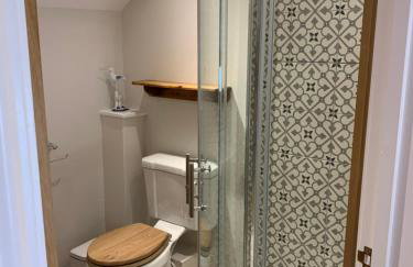 The Nook at Pentregaer Ucha, with tennis court & lake. - Foto 14