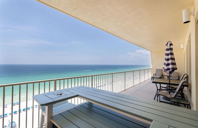 Wondrous Oceanfront Condo with Free Poolside WiFi - Unit 1105 by RedAwning - Foto 23