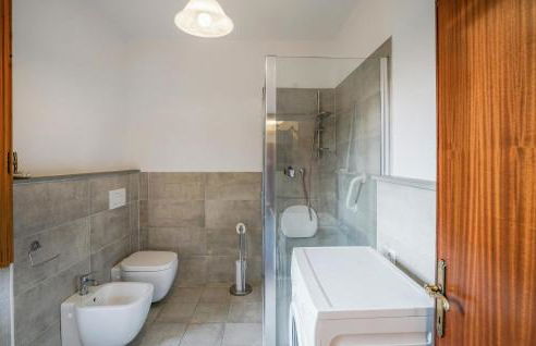 Awesome Apartment In Il Ferrone - Foto 17