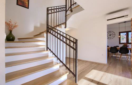 Family-Friendly Villa Amorea with Pool in Nature - Foto 15