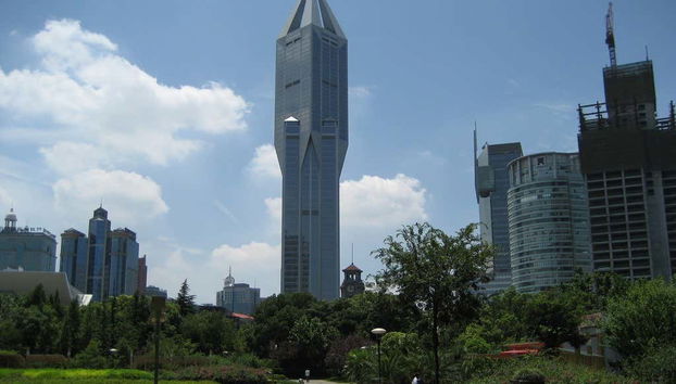 Veremos edifícios icônicos da cidade