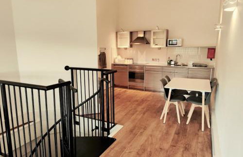 PENTHOUSE APARTMENT - FREE GARAGED Parking - BALCONY - GYM - Foto 1