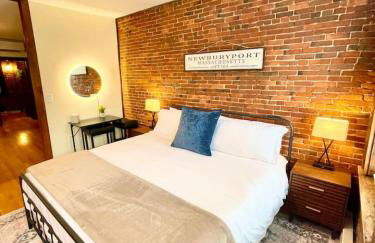 Newburyport Flat Downtown Living King Bed - Foto 2