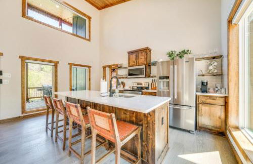 Broken Bow Cabin about 5 Mi to State Park with Hot Tub! - Foto 2