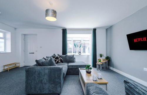 4 BDR House By Eason Stays Short Lets St Helens - Foto 2