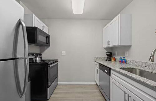 3BEDS, Resort, Pool, near UT 5mins to Downtown - Foto 11