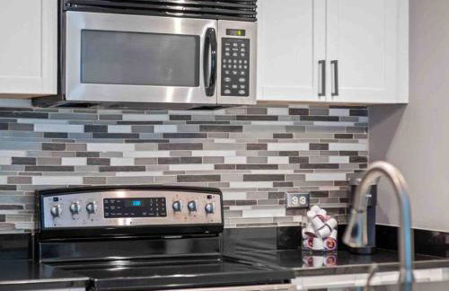 Lovely 2Bdrm 2Bath Thorton Park Condo with secure parking - Foto 10