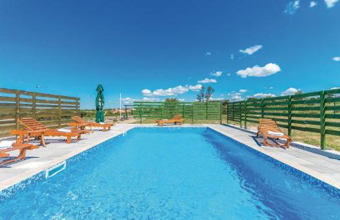Six-Bedroom Holiday Home In Donje Rastane - Foto 5