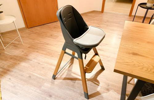 Zentrale, Designer Maisonette Wohnung mit Galerie, Gruppen- und Kinderfreundlich, Smart TV - Foto 28