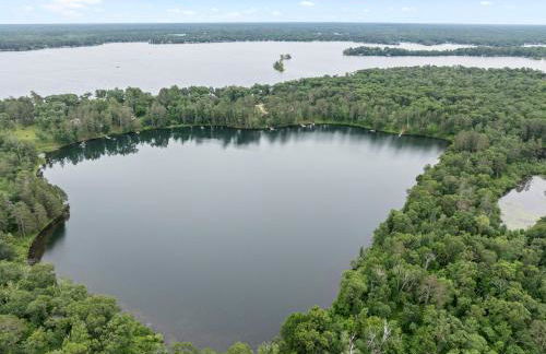 Large Home with lake views and space to entertain friends - Foto 30