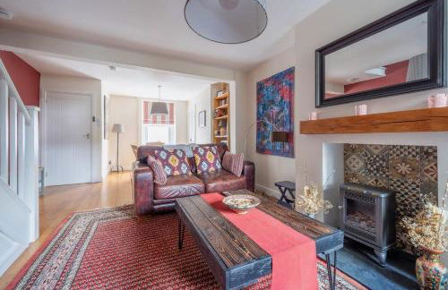 Chic 2-bedroom townhouse in vibrant Abergavenny - Foto 4