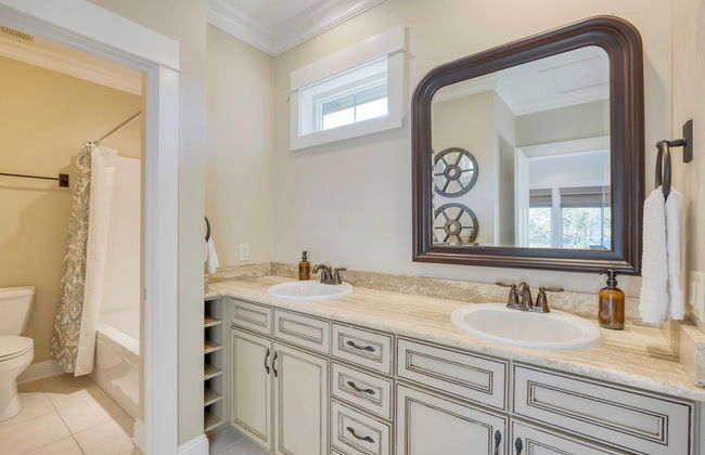 Blackwater Bay Hideaway by Avantstay Waterfront, Pool, Dock, Hot Tub - Photo 32