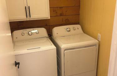 HoneyComb Hideouts Bearly BeeHavin cabin - Foto 11