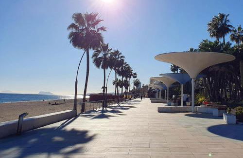 Luxury 3 Bedrooms, Private Heated Pool - EHHouse - Photo 44