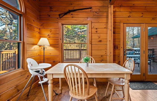 Deer Haven Cabin by Avantstay Waterfront Dock Firepit - Photo 33