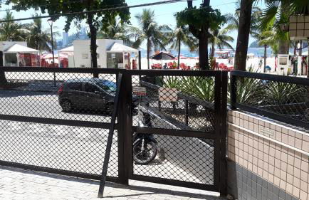 Apto frente ao mar, ar cond. frio e Wi-Fi - Foto 51