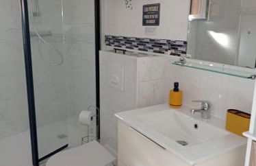 Le Mas Synaé- Joli studio classé 3étoiles avec terrasse et piscine - Foto 22