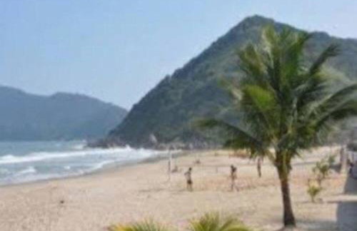 Praia do Tombo Guarujá - Foto 10