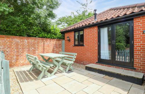 The Golden Cross - Photo 2