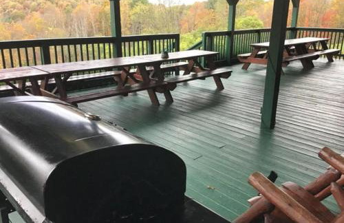 Rustic Lodge Rental on a Farm in Fayette County, West Virginia - Foto 37