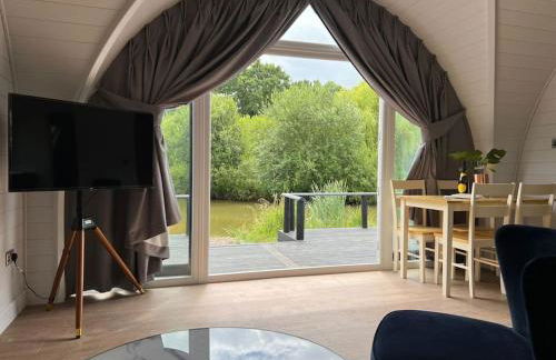 Nestledstays- The Lake House - Foto 13