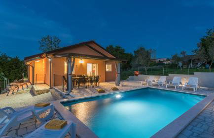 Villa Pendolina with pool and grill in Umag - Foto 12