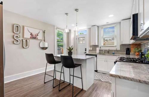 Sophisticated Boho Condo Walkable Columbus - Foto 9