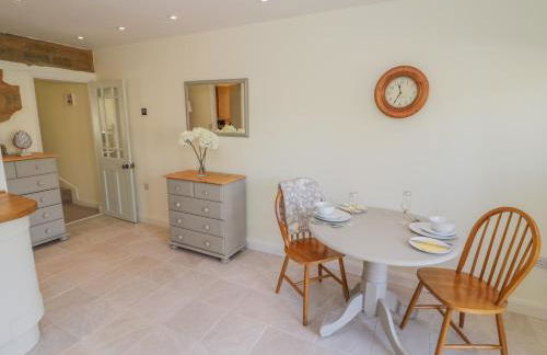 Bumble Cottage - Photo 8