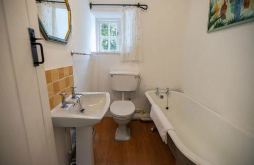 Garden Cottage - Photo 17