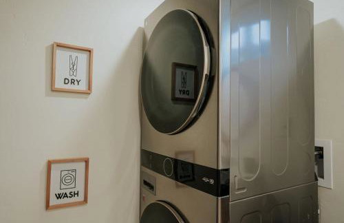 The Charlotte House With Soaking Tub, Arcade Game, Firepit - Foto 22