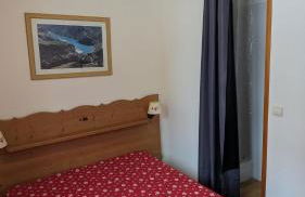 Appartement 4 pièces pour 6-8 personnes, 2 chambres, 1 cabine, 2 canapés-lit double dans le salon, au pied des pistes et piscine l'été, wifi fibre - Foto 13