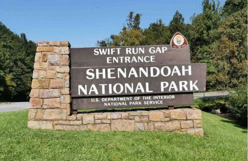 Massanutten resort fun escape at the Woodpecker Chalet - Foto 26