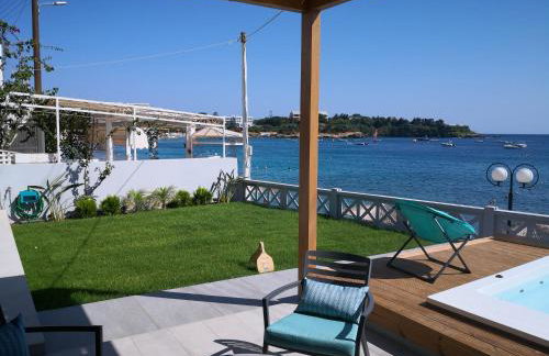 LENICO Seafront Villa - Photo 6