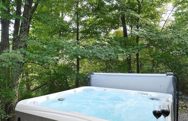 Serendipity - Large 5BR With a Hot Tub - Photo 26