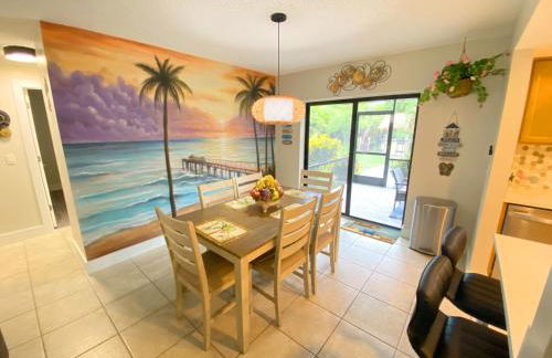 Cozy Coral Cottage with Tiki Hut, Mini Golf, Arcade and Grill - Foto 15