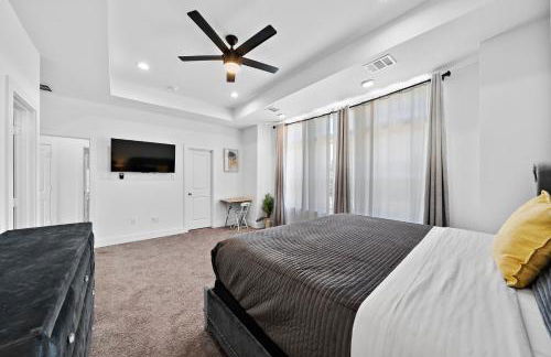 Cozy Home Near MedCenter, Uptown, & Downtown - Foto 9