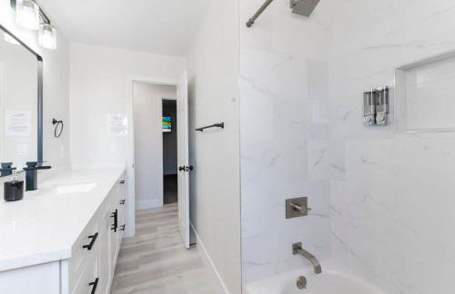 5Mins to Fremont 10Mins to Strip! Sleeps 8! - Foto 9