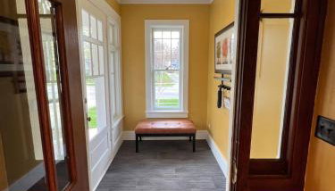 CRAFTSMAN'S MAIN FLOOR with huge DECK! - Foto 4